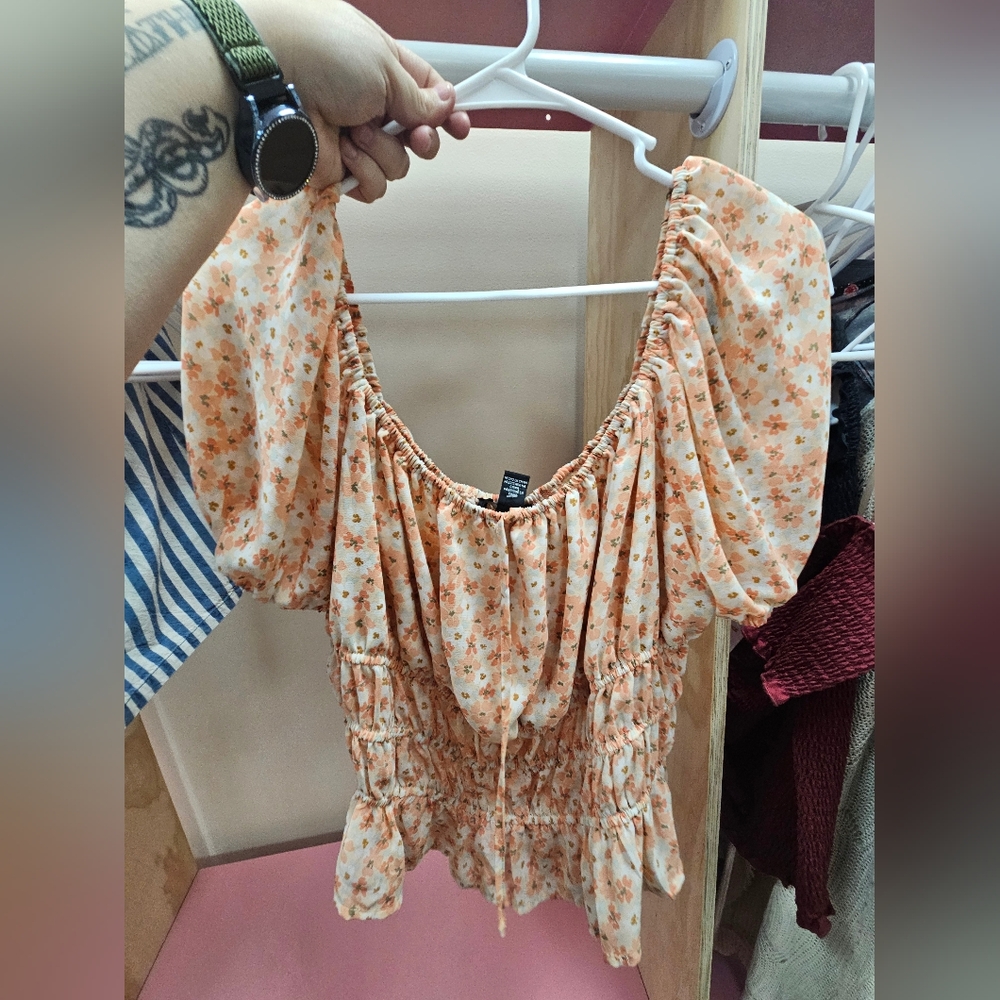 Crop top